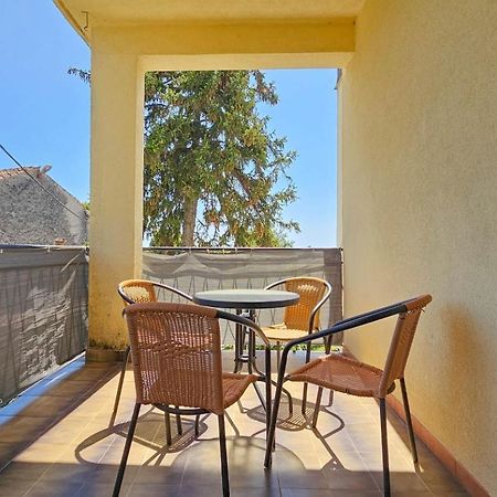 Stelia F. Apartment Novigrad  Luaran gambar